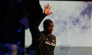 Suns point guard Chris Paul shows off the hops in All Star Game