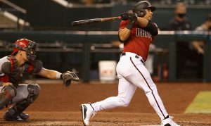 D-backs' Eduardo Escobar hits home run for 4th game in a row