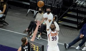 Old habits seep into Suns' record-setting night from 3, win over Rockets