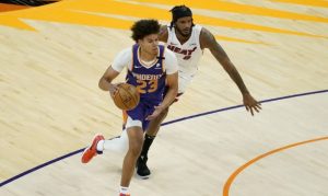 Cam Johnson available for Suns after nasal fracture in practice
