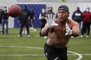 Is Cardinals rookie Zaven Collins a chess piece or a middle linebacker?