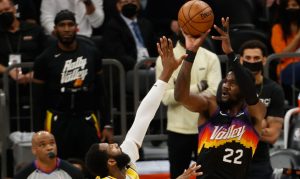 Suns center Deandre Ayton shows off dribbling skills in Game 2 loss