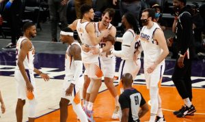 Phoenix Suns win Pacific Division, clinch top-2 seed after Clippers loss