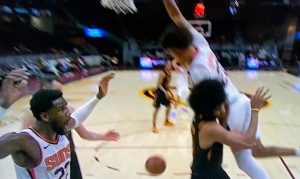 Cam Johnson throws down reverse dunk in Suns' overtime win