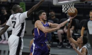 Phoenix Suns roll past Spurs to keep hopes alive for No. 1 seed
