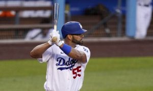 Albert Pujols hits RBI single off D-backs' Bumgarner in Dodgers debut