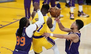 Booker, Crowder ejected in final seconds of Suns' loss to Lakers