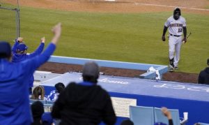 Dodgers organist trolls D-backs' Josh Reddick for Astros cheating scandal