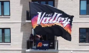 Gambo, Suns redecorate after seeing Lakers flag near arena