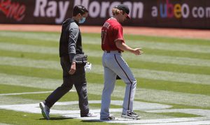 D-backs' Matt Peacock exits start vs. A's in second inning after hit to hand