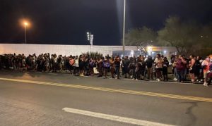 Suns welcomed by fans at Sky Harbor after clinching berth to NBA Finals