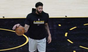 Lakers enter as slim favorites to beat Suns in Game 6