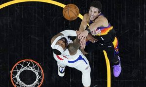 Clippers' zone defense vs. Suns speaks to what's kept their fight alive