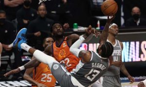Suns' Chris Paul gives props to defense for dominant stretch in Game 4