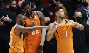 Chris Paul agrees to 4-year contract with Phoenix Suns, per report