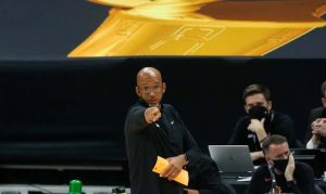 Watch: Monty Williams congratulates Milwaukee Bucks locker room