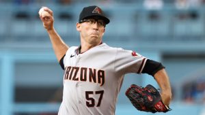 D-backs recall RHP Taylor Widener from taxi squad, ship LHP Paul Fry to Reno