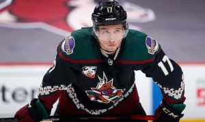 Seattle Kraken select Coyotes forward Tyler Pitlick in expansion draft