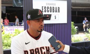 D-backs' Eduardo Escobar gets base hit in MLB All-Star Game