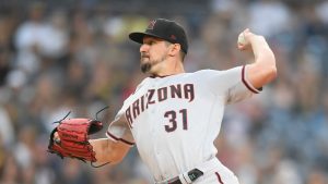 Diamondbacks move starting pitcher Caleb Smith to bullpen