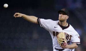 D-backs fall in extras to Giants despite terrific Merrill Kelly outing