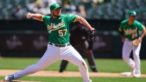 D-backs claim J.B. Wendelken off waivers, option Seth Frankoff to Reno
