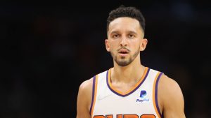 Shamet punches dunk on Pelicans' Hayes, who is ejected minutes later