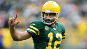 Cardinals get a taste of own medicine in Packers QB Aaron Rodgers