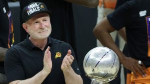 Sarver's past makes stalled Deandre Ayton contract talks alarming