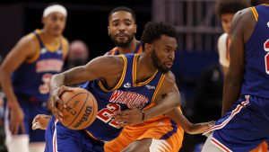 Mikal Bridges, Suns thankful after wing avoids serious finger injury
