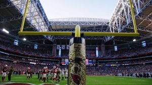 Cardinals expect to close State Farm Stadium roof vs. Patriots