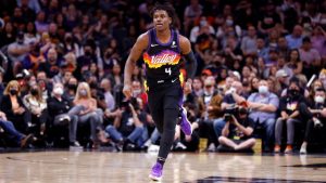 Aaron Holiday provides Suns much-needed boost off bench vs. Clippers