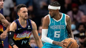 Phoenix Suns start Landry Shamet, Cam Payne in place of Booker, Paul