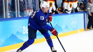 Coyotes acquire C Nathan Smith, contract of Bryan Little from Jets