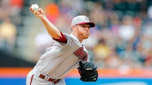 D-backs bring back RHP Ian Kennedy on 1-year deal