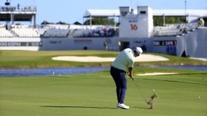Golfer Matt Jones launches putter into lake after missed putt