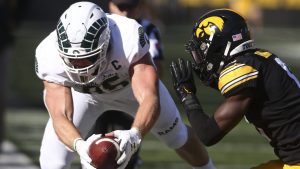 Cardinals TE Trey McBride wins Mountain West Male Athlete of the Year