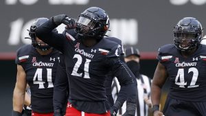 Myjai Sanders, Cam Thomas give Cardinals options at pass rusher