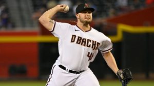 D-backs reinstate J.B. Wendelken from IL, option Luis Frias