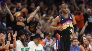 Suns' Chris Paul proving why he's the best point guard in Dallas series