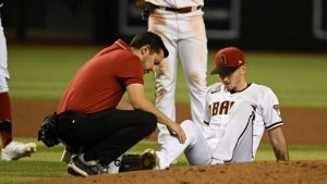 Zach Davies leaves game for D-backs after taking line drive off shin
