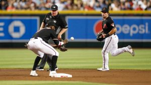 D-backs' Geraldo Perdomo, Buddy Kennedy acclimating to big-league level in rookie season