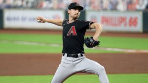 Luke Weaver gives D-backs 3 strong innings during return from IL