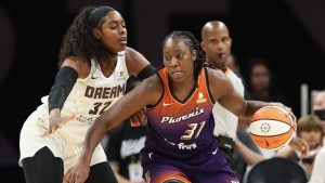 Former Phoenix Mercury C Tina Charles signs with Seattle Storm