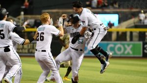 D-backs overcome 6-run deficit late to walk off Padres in bizarre fashion