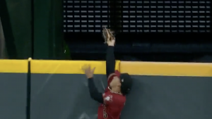 D-backs' Alek Thomas leaps to steal HR from Reds' Joey Votto