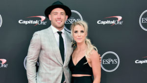 Cardinals' Zach Ertz, wife Julie, pledge 500K meals to fight Arizona hunger