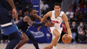 Phoenix Suns signing G Frank Jackson to non-guaranteed deal, per report