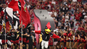 Can Arizona Cardinals rebuild home-field advantage by beating Chiefs?