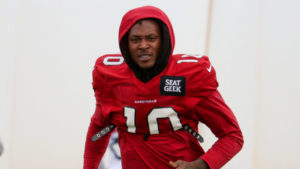 Cardinals-Falcons injury report: DeAndre Hopkins leaves practice Friday with knee injury